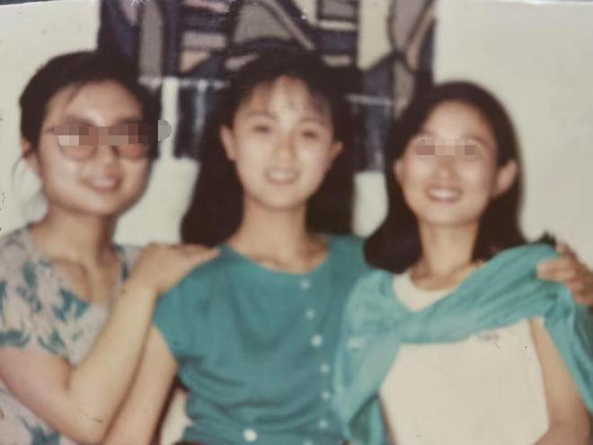 脸型和母亲神似知情人透露其父母背景pg电子平台亲人曝光朱媛媛